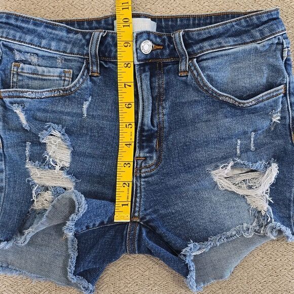Vervet Blue Distressed Mid-Rise Jean Shorts - Size Large - Picture 10 of 10